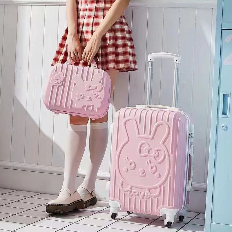Compañero de viaje elegante: maleta de chicas con maquillaje incorporado para aventuras con estilo
