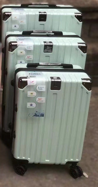 Nuevo diseño 20 pulgadas de negocios de embarque de caja de aluminio ABS marco maleta de PC equipaje de viaje con gancho oculto