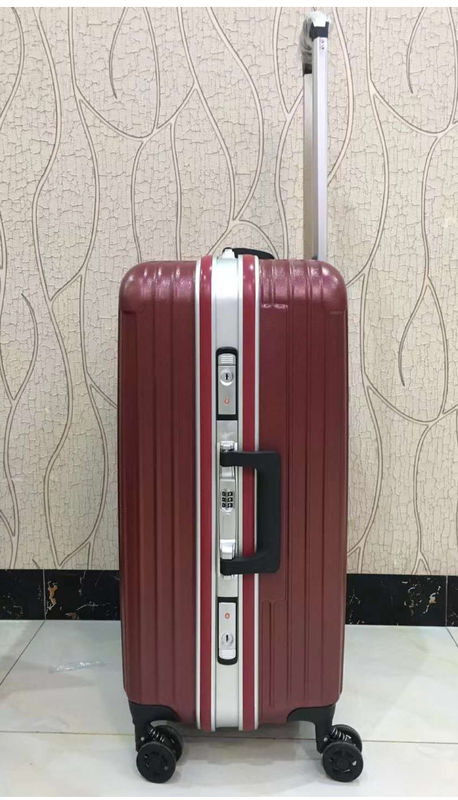 Alta calidad 4 ruedas dobles Casca dura PC marco de aluminio Tsa Cerradura Adulto Viajando maletas rojas equipaje