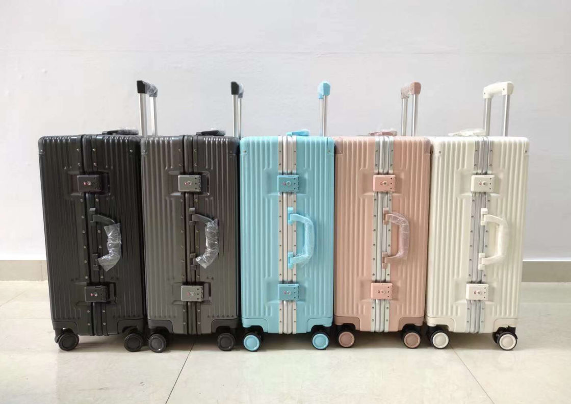 Cuadro de aluminio Equipaje de stock Diseño de moda 6 colores Alta capacidad Venta caliente 3 tamaños ABS + PC Material sin peso duro
