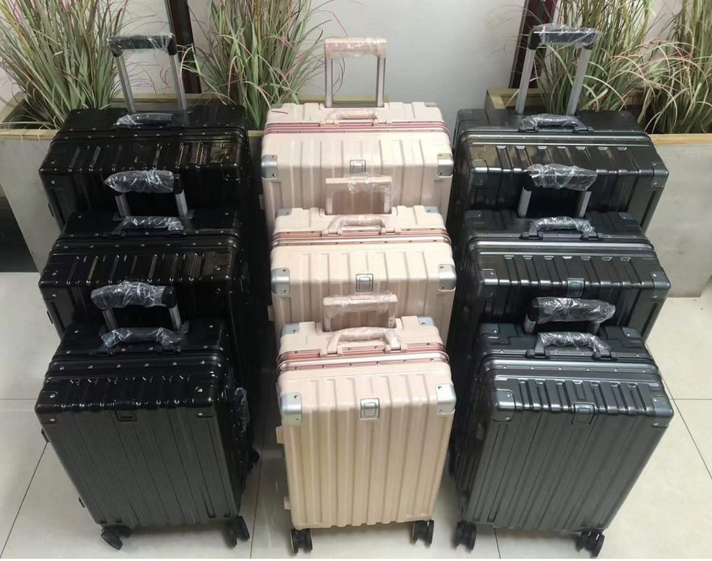 Los recién llegados llevan el equipaje de viaje de la carcasa dura 4 ruedas giratorias maleta ligera con cerradura TSA