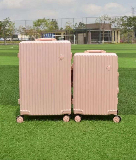 Precio de fábrica PC maleta de equipaje de varios colores TSA maleta de viaje impermeable portátil caso para hombres mujeres familia